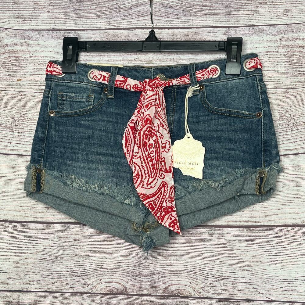 Altar'd State Marlo Button Fly Bandana Belt Distressed Denim Shorts Size 26 New - Picture 10 of 10